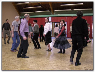 Apprentissage des danses traditionnelles avec Arpège